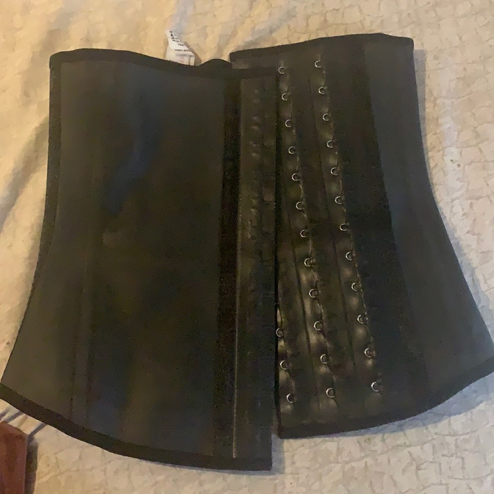 SMALL Angel Curves hourglass silhouette waist trainer. SLIGHTLY WORN.